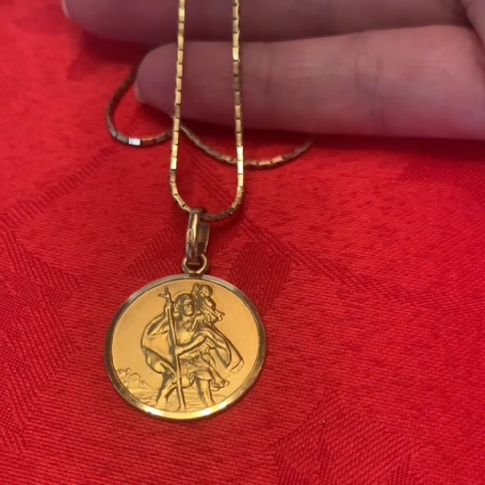 Gorgeous 18k SOLID Gold Vintage Pendant-Italy-German